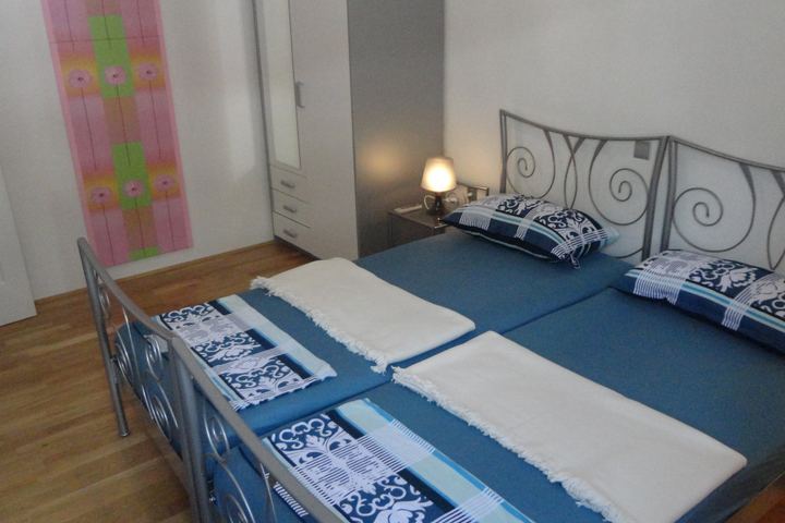apartman ines makarska za 4 osobe