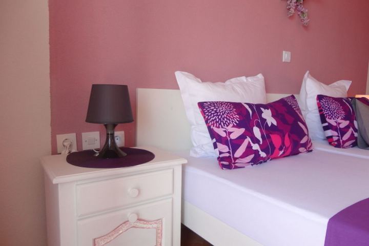 ljubičasti apartman u makarskoj