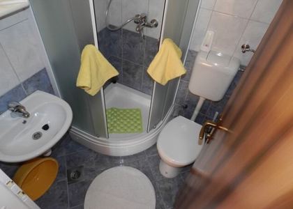 kupaonica u apartmanu