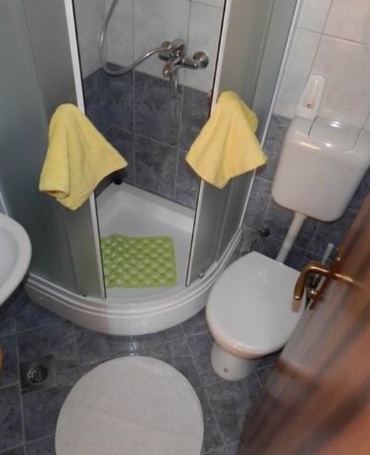 kupaonica u apartmanu